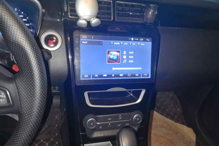 Used JMC Yusheng S330 2016 1.5L GTDi Automatic Two-Wheel Drive Comfort Edition Audio And AC Panel
