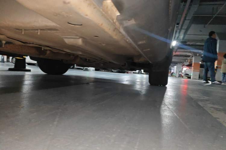 Used JMC Yusheng S330 2016 1.5L GTDi Automatic Two-Wheel Drive Fashion Edition Chassis Rear Right