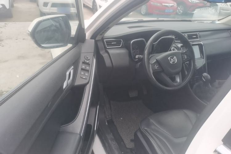 Used JMC Yusheng S330 2016 1.5L GTDi Automatic Two-Wheel Drive Flagship Edition Driver Seat