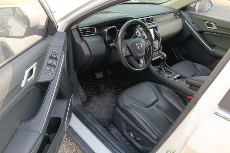 Used JMC Yusheng S330 2016 1.5L GTDi Automatic Two-Wheel Drive Fashion Edition Driver Seat
