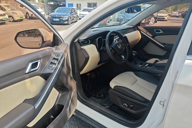 Used JMC Yusheng S330 2016 1.5L GTDi Automatic Two-Wheel Drive Flagship Edition Driver Seat