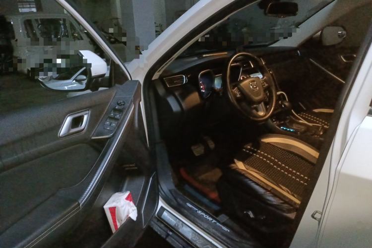 Used JMC Yusheng S330 2016 1.5L GTDi Automatic Two-Wheel Drive Fashion Edition Driver Seat