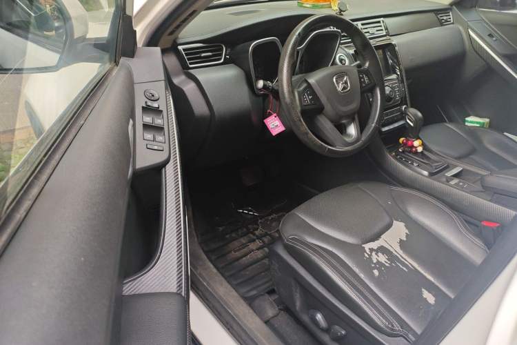 Used JMC Yusheng S330 2016 1.5L GTDi Automatic Two-Wheel Drive Prestige Edition Driver Seat