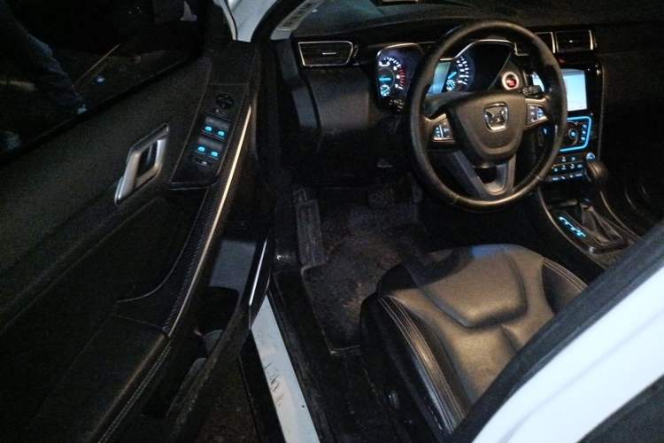 Used JMC Yusheng S330 2016 1.5L GTDi Automatic Two-Wheel Drive Prestige Edition Driver Seat