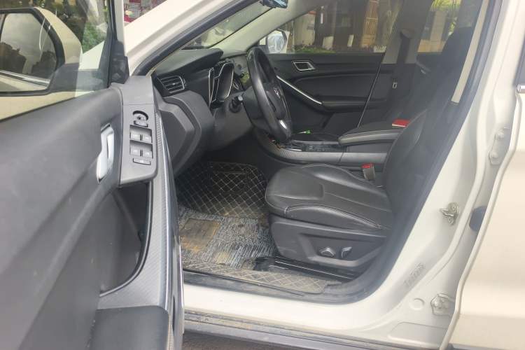 Used JMC Yusheng S330 2016 1.5L GTDi Automatic Two-Wheel Drive Prestige Edition Driver Seat