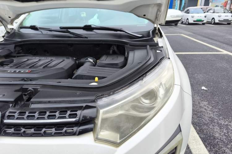 Used JMC Yusheng S330 2016 1.5L GTDi Automatic Two-Wheel Drive Flagship Edition Engine Bay Left