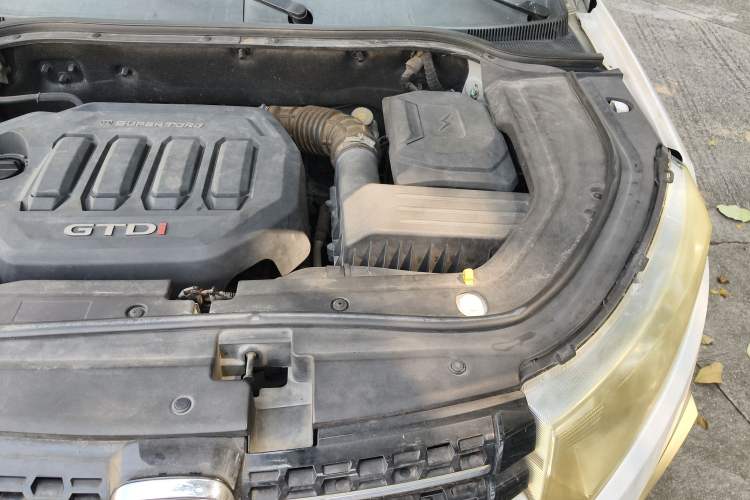 Used JMC Yusheng S330 2016 1.5L GTDi Automatic Two-Wheel Drive Comfort Edition Engine Bay Left