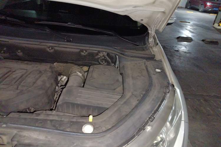 Used JMC Yusheng S330 2016 1.5L GTDi Automatic Two-Wheel Drive Prestige Edition Engine Bay Left