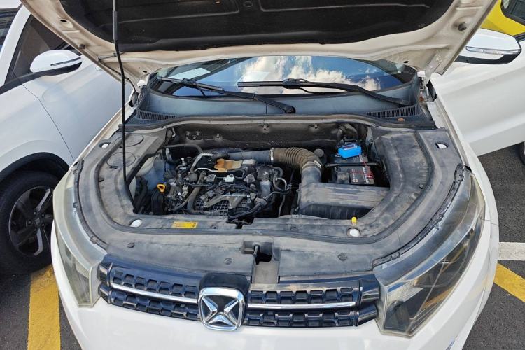 Used JMC Yusheng S330 2016 1.5L GTDi Automatic Two-Wheel Drive Comfort Edition Engine Bay