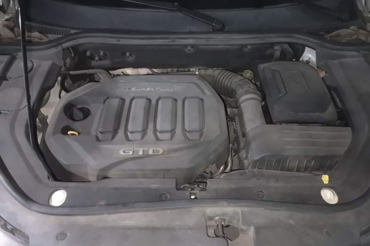 Used JMC Yusheng S330 2016 1.5L GTDi Automatic Two-Wheel Drive Comfort Edition Engine Bay