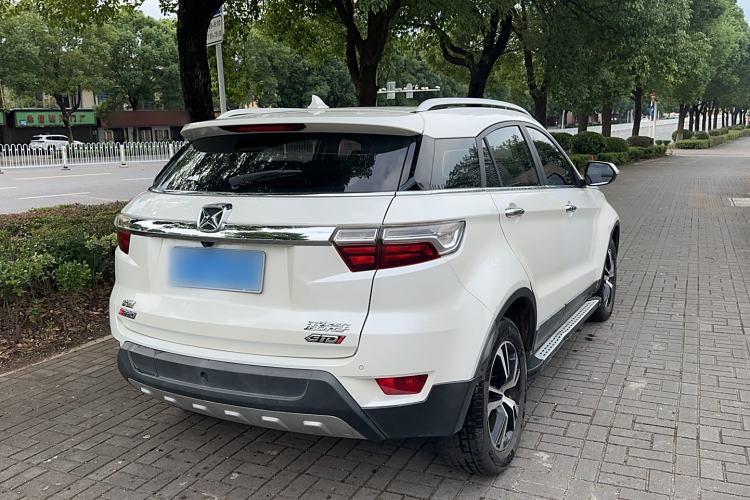 Used JMC Yusheng S330 2016 1.5L GTDi Automatic Two-Wheel Drive Prestige Edition Exterior 3