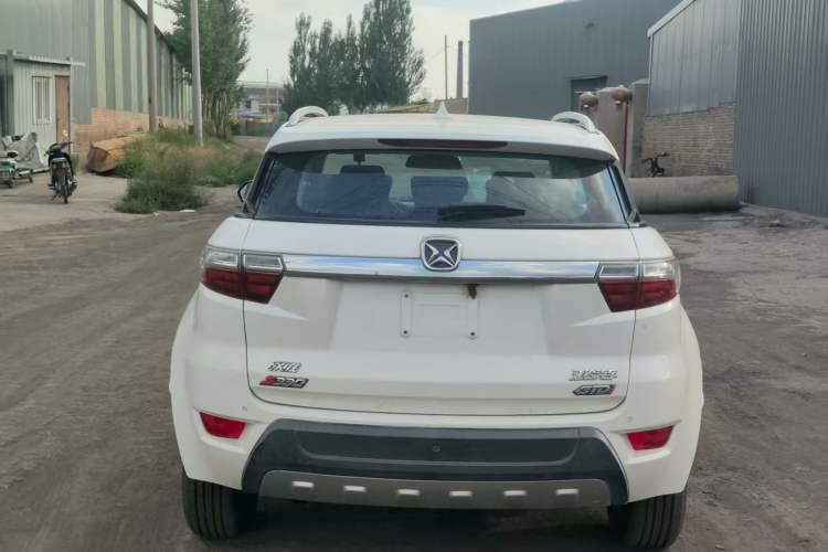Used JMC Yusheng S330 2016 1.5L GTDi Automatic Two-Wheel Drive Comfort Edition Exterior 4