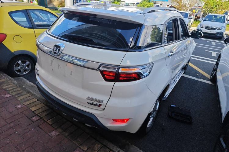 Used JMC Yusheng S330 2016 1.5L GTDi Automatic Two-Wheel Drive Comfort Edition Exterior 5