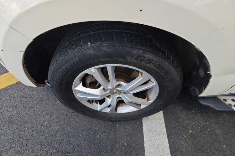Used JMC Yusheng S330 2016 1.5L GTDi Automatic Two-Wheel Drive Comfort Edition Exterior 7