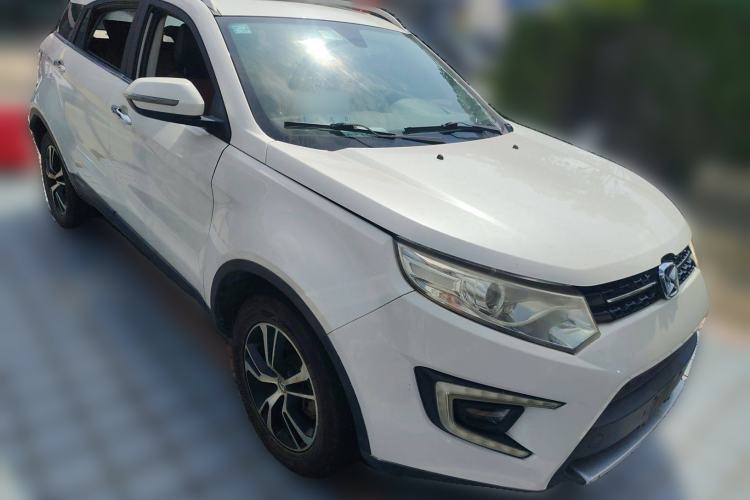 Used JMC Yusheng S330 2016 1.5L GTDi Automatic Two-Wheel Drive Prestige Edition Front Right 45 Deg