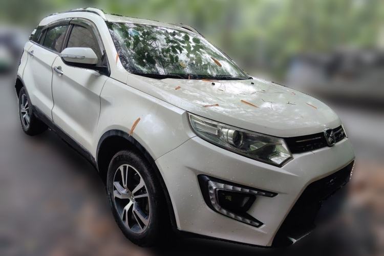 Used JMC Yusheng S330 2016 1.5L GTDi Automatic Two-Wheel Drive Prestige Edition Front Right 45 Deg