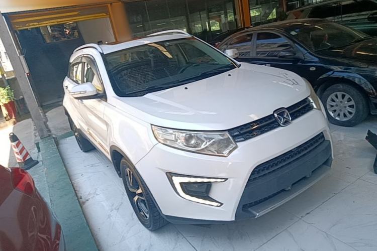 Used JMC Yusheng S330 2016 1.5L GTDi Automatic Two-Wheel Drive Prestige Edition Front Right 45 Deg