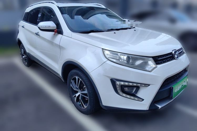 Used JMC Yusheng S330 2016 1.5L GTDi Automatic Two-Wheel Drive Prestige Edition Front Right 45 Deg