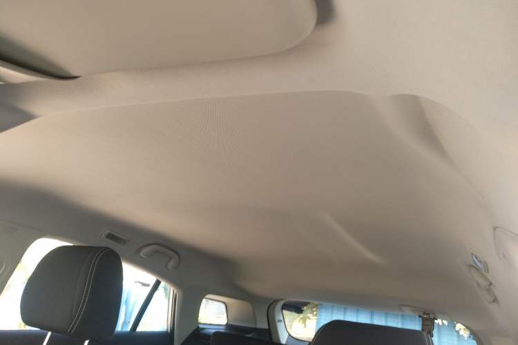 Used JMC Yusheng S330 2016 1.5L GTDi Automatic Two-Wheel Drive Comfort Edition Headliner