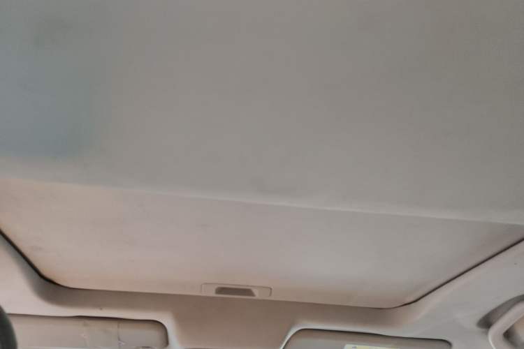 Used JMC Yusheng S330 2016 1.5L GTDi Automatic Two-Wheel Drive Comfort Edition Headliner