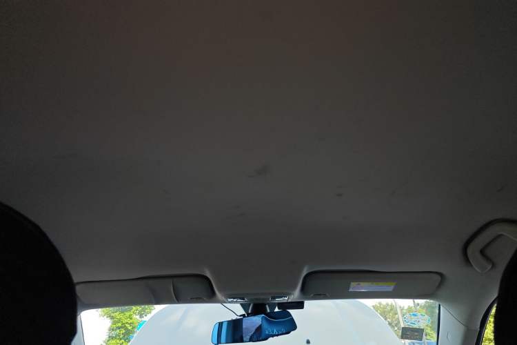 Used JMC Yusheng S330 2016 1.5L GTDi Automatic Two-Wheel Drive Comfort Edition Headliner