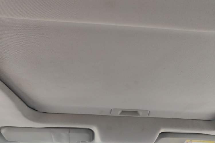 Used JMC Yusheng S330 2016 1.5L GTDi Automatic Two-Wheel Drive Fashion Edition Headliner