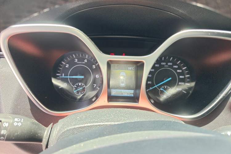 Used JMC Yusheng S330 2016 1.5L GTDi Automatic Two-Wheel Drive Flagship Edition Instrument Cluster