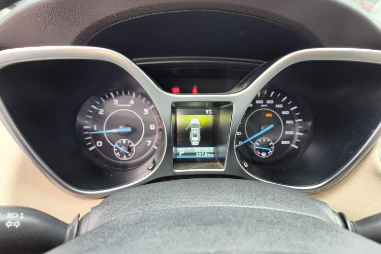 Used JMC Yusheng S330 2016 1.5L GTDi Automatic Two-Wheel Drive Flagship Edition Instrument Cluster