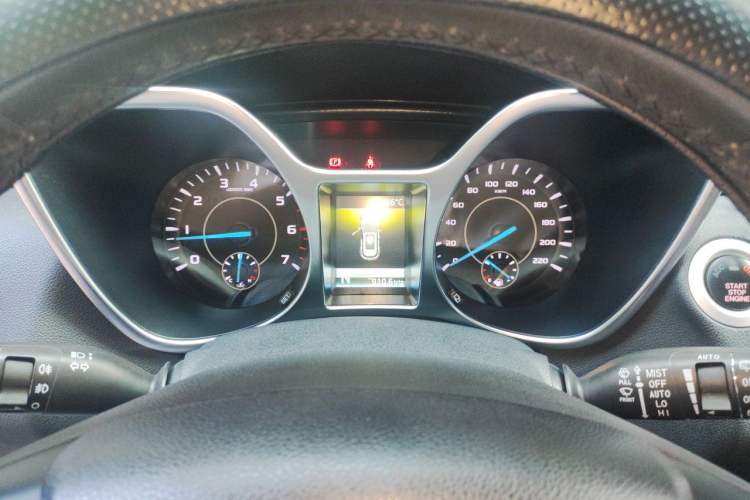 Used JMC Yusheng S330 2016 1.5L GTDi Automatic Two-Wheel Drive Flagship Edition Instrument Cluster