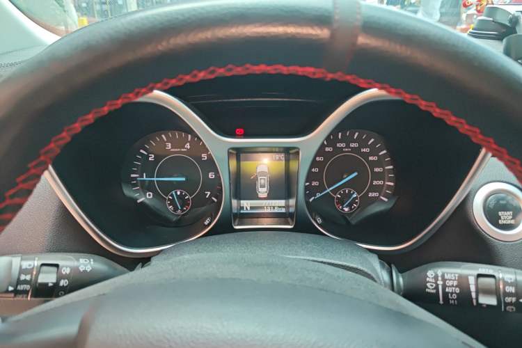 Used JMC Yusheng S330 2016 1.5L GTDi Automatic Two-Wheel Drive Prestige Edition Instrument Cluster