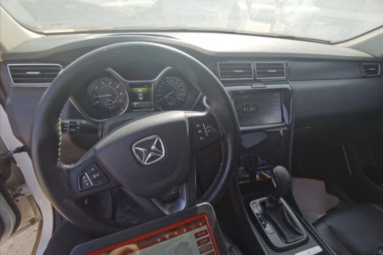 Used JMC Yusheng S330 2016 1.5L GTDi Automatic All-Wheel-Drive Flagship Edition Interior 1