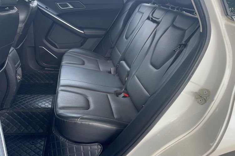 Used JMC Yusheng S330 2016 1.5L GTDi Automatic Two-Wheel Drive Prestige Edition Interior 1