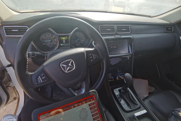 Used JMC Yusheng S330 2016 1.5L GTDi Automatic All-Wheel-Drive Flagship Edition Interior 2