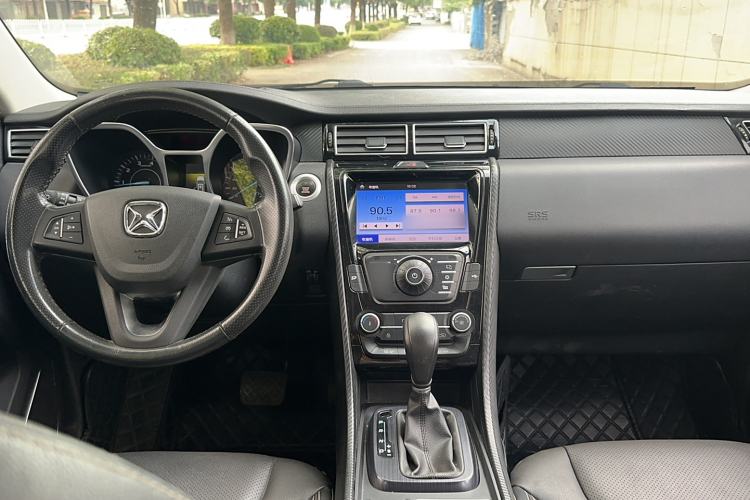 Used JMC Yusheng S330 2016 1.5L GTDi Automatic Two-Wheel Drive Prestige Edition Interior 3