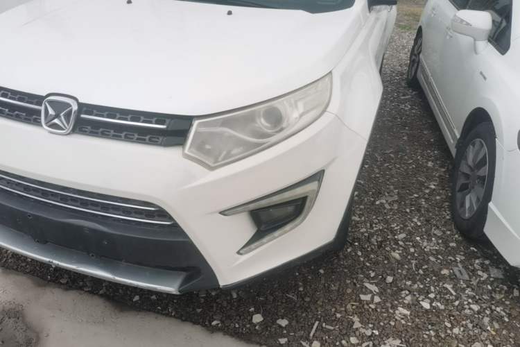 Used JMC Yusheng S330 2016 1.5L GTDi Automatic Two-Wheel Drive Flagship Edition Left Front Headlight