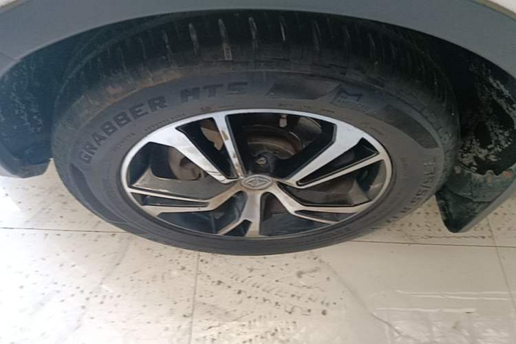 Used JMC Yusheng S330 2016 1.5L GTDi Automatic Two-Wheel Drive Prestige Edition Left Front Wheel Hub