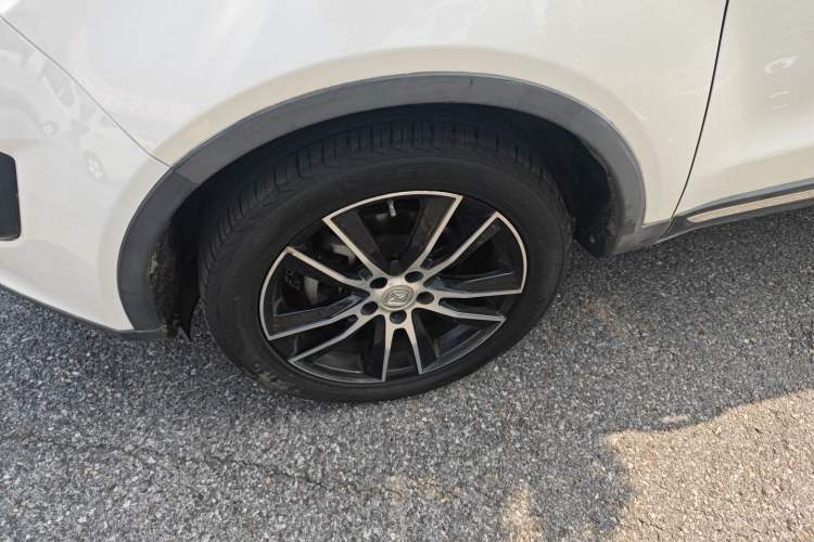 Used JMC Yusheng S330 2016 1.5L GTDi Automatic Two-Wheel Drive Flagship Edition Left Front Wheel Hub