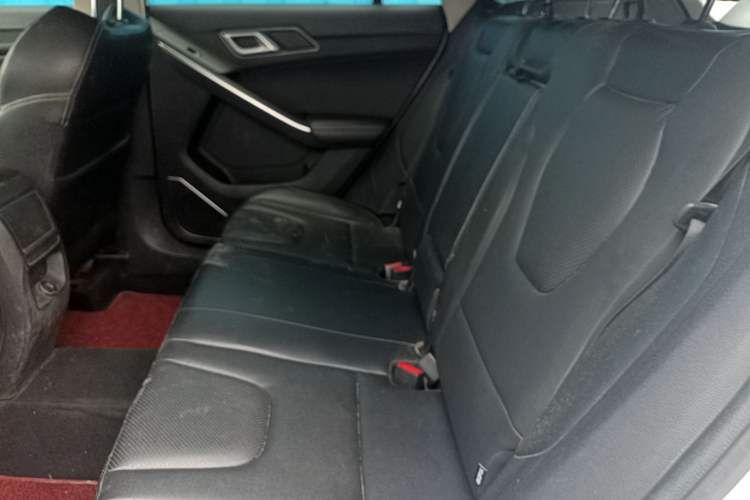 Used JMC Yusheng S330 2016 1.5L GTDi Automatic Two-Wheel Drive Fashion Edition Left Rear Seat