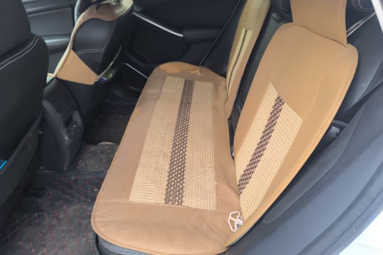 Used JMC Yusheng S330 2016 1.5L GTDi Automatic Two-Wheel Drive Prestige Edition Left Rear Seat