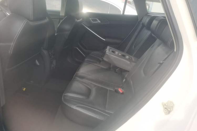 Used JMC Yusheng S330 2016 1.5L GTDi Automatic Two-Wheel Drive Flagship Edition Left Rear Seat