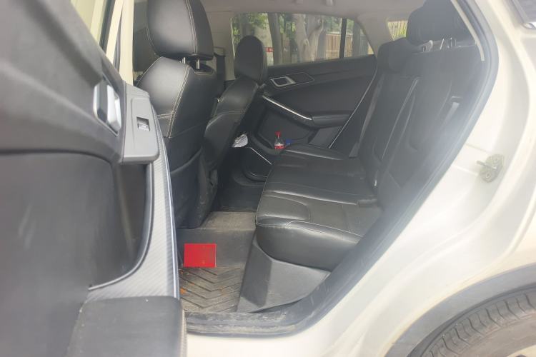 Used JMC Yusheng S330 2016 1.5L GTDi Automatic Two-Wheel Drive Prestige Edition Left Rear Seat