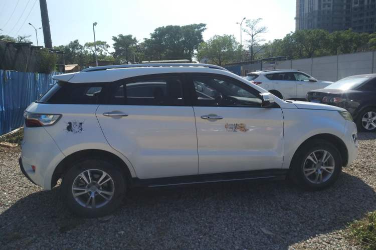 Used JMC Yusheng S330 2016 1.5L GTDi Automatic Two-Wheel Drive Comfort Edition Left Side