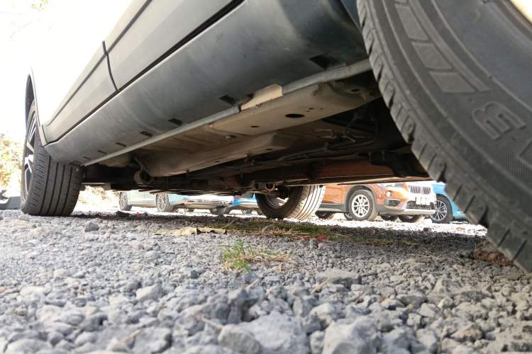 Used JMC Yusheng S330 2016 1.5L GTDi Automatic Two-Wheel Drive Fashion Edition Left Side Sill