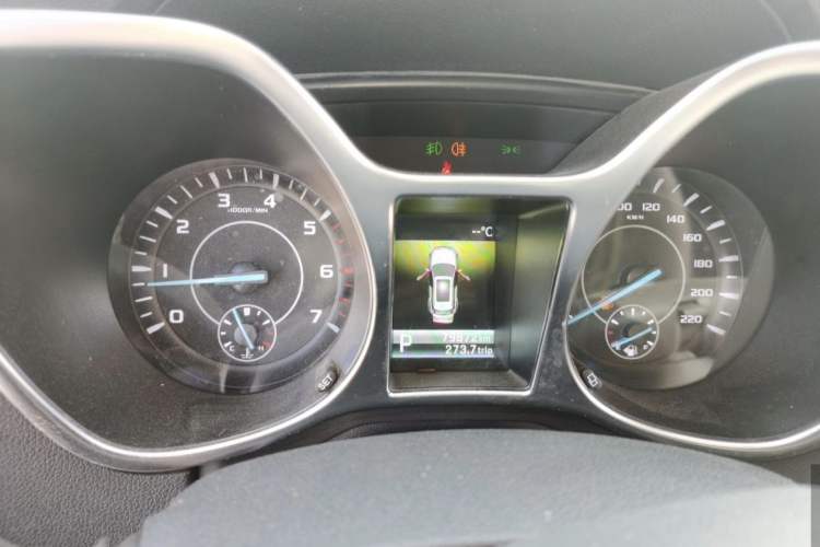 Used JMC Yusheng S330 2016 1.5L GTDi Automatic All-Wheel-Drive Flagship Edition Odometer Close Up