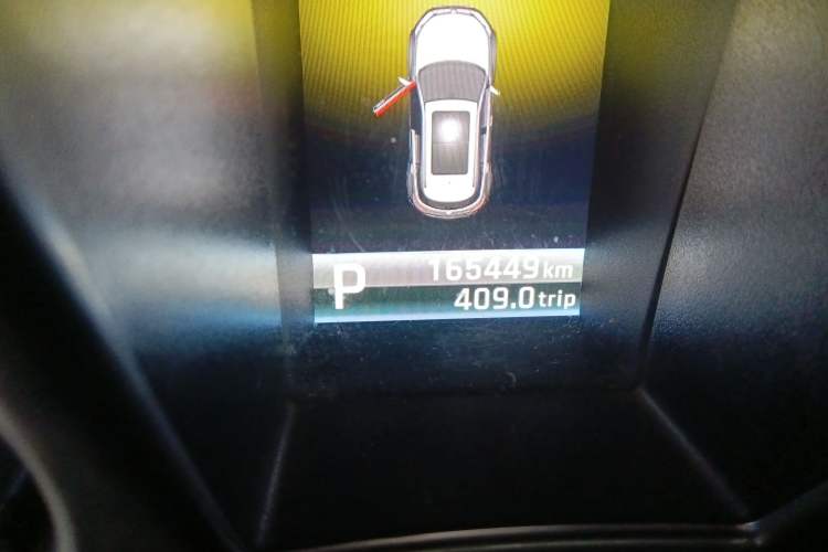 Used JMC Yusheng S330 2016 1.5L GTDi Automatic Two-Wheel Drive Flagship Edition Odometer Close Up