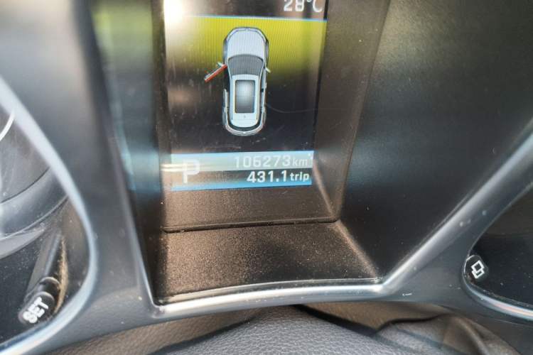 Used JMC Yusheng S330 2016 1.5L GTDi Automatic Two-Wheel Drive Fashion Edition Odometer Close Up
