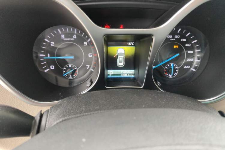 Used JMC Yusheng S330 2016 1.5L GTDi Automatic Two-Wheel Drive Flagship Edition Odometer Close Up