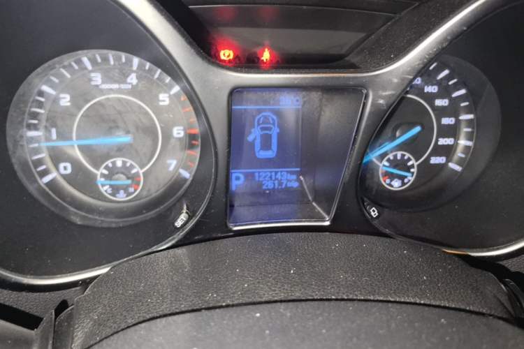 Used JMC Yusheng S330 2016 1.5L GTDi Automatic Two-Wheel Drive Comfort Edition Odometer Close Up