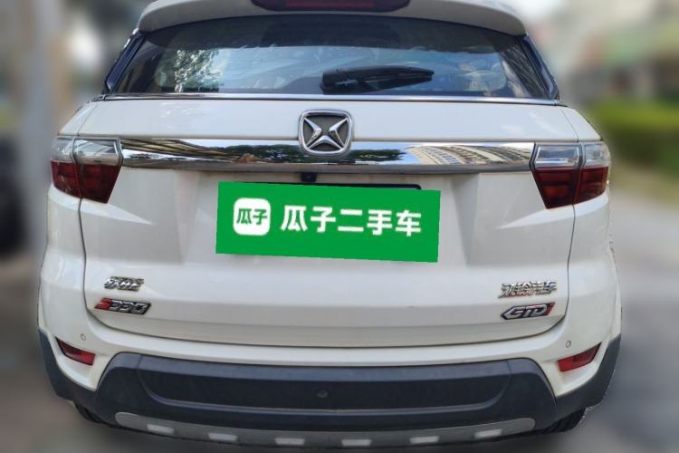 Used JMC Yusheng S330 2016 1.5L GTDi Automatic Two-Wheel Drive Fashion Edition Rear