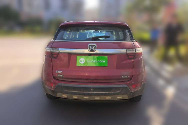 Used JMC Yusheng S330 2016 1.5L GTDi Automatic Two-Wheel Drive Prestige Edition Rear